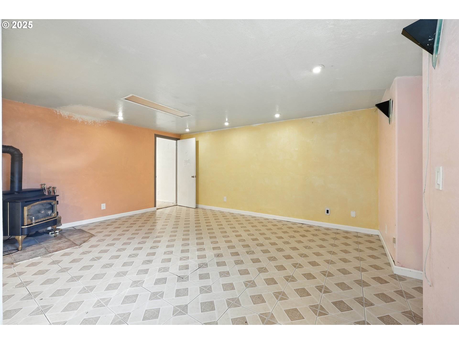 1611 Northeast 102nd Avenue Portland, OR 97220 - Photo 15 of 30 a view of an empty room