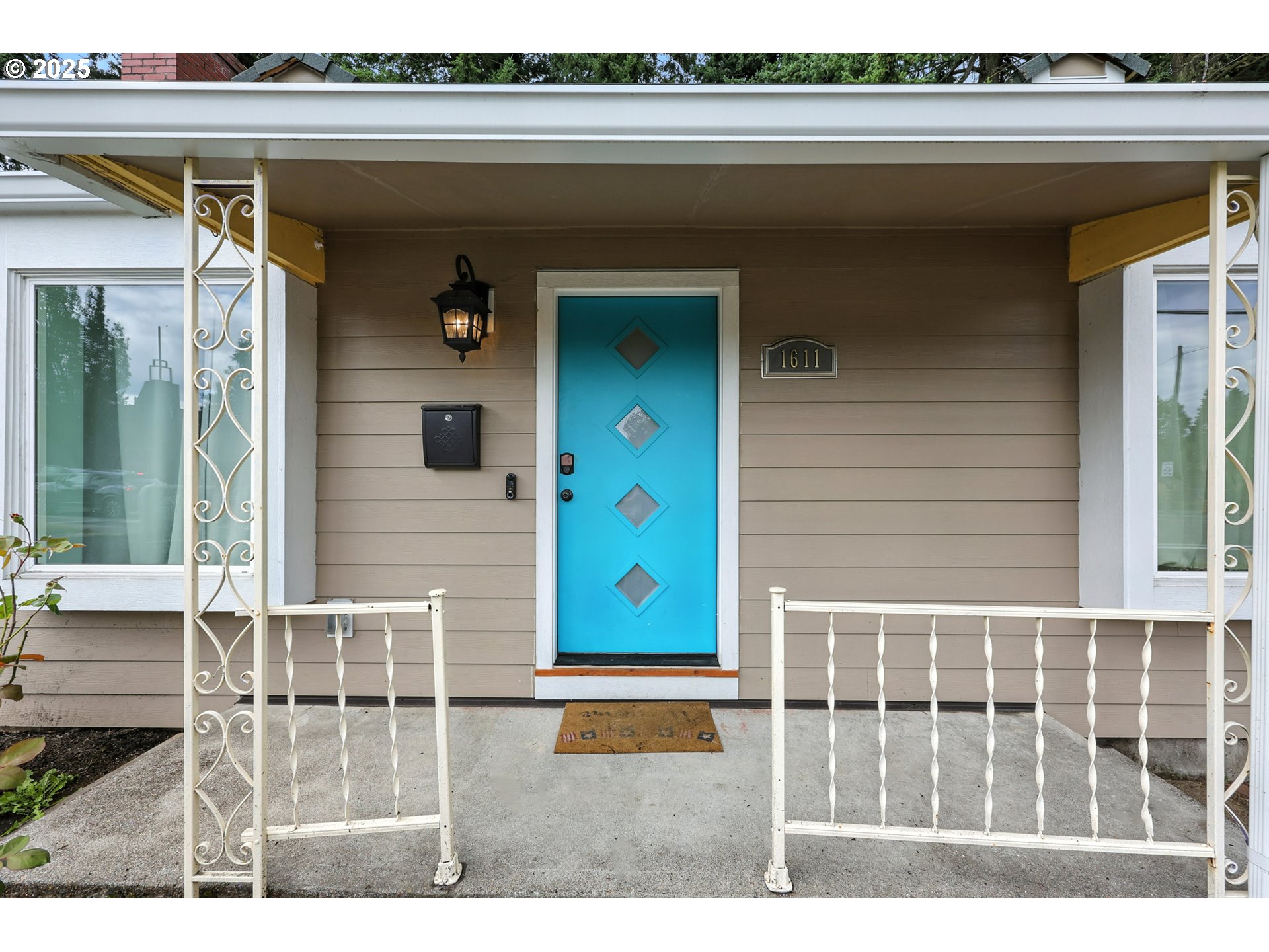 1611 Northeast 102nd Avenue Portland, OR 97220 - Photo 4 of 30 a black and white photo of a living room