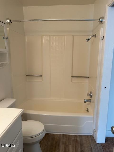 4907 Dunes Street, Unit 7 Oxnard, CA 93035 - Photo 31 of 74 a bathroom with a toilet and a bathtub