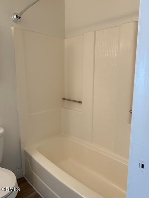 4907 Dunes Street, Unit 7 Oxnard, CA 93035 - Photo 34 of 74 a bathroom with a bathtub and a toilet