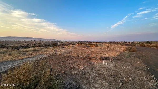 $139,000 | Nna Cottonwood Road, Unit LOT C (1415), Yakima, WA 98908