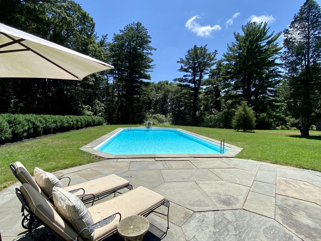 120 Grapevine Road Wenham, MA 01984 - Photo 4 of 33