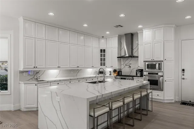 $2,699,000 | 1901 Newport Bay Drive, Las Vegas, NV 89117