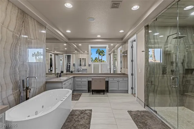 $2,699,000 | 1901 Newport Bay Drive, Las Vegas, NV 89117
