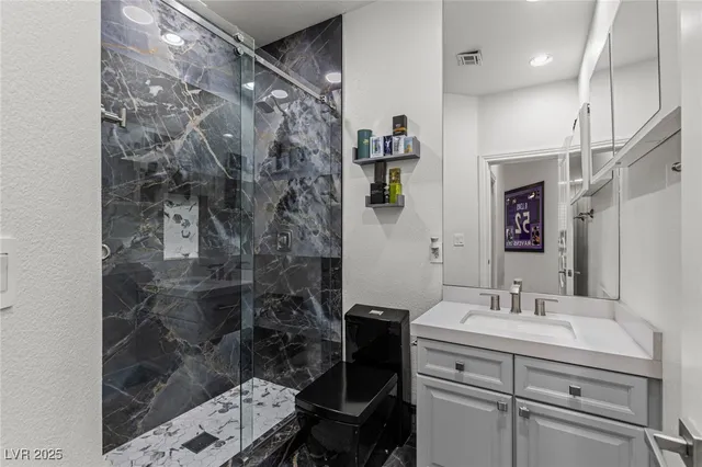 $2,699,000 | 1901 Newport Bay Drive, Las Vegas, NV 89117