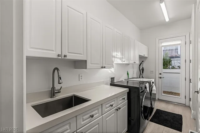 $2,699,000 | 1901 Newport Bay Drive, Las Vegas, NV 89117