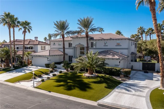 $2,699,000 | 1901 Newport Bay Drive, Las Vegas, NV 89117