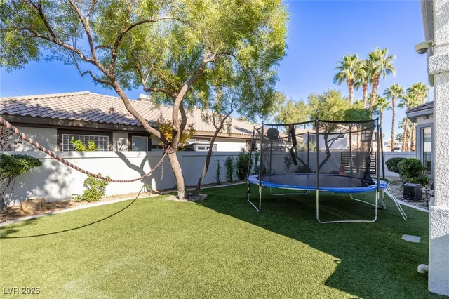 $2,699,000 | 1901 Newport Bay Drive, Las Vegas, NV 89117