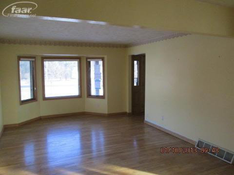 7281 Potter Road Flushing, MI 48433 - Photo 10 of 17 20323602-9.JPG
