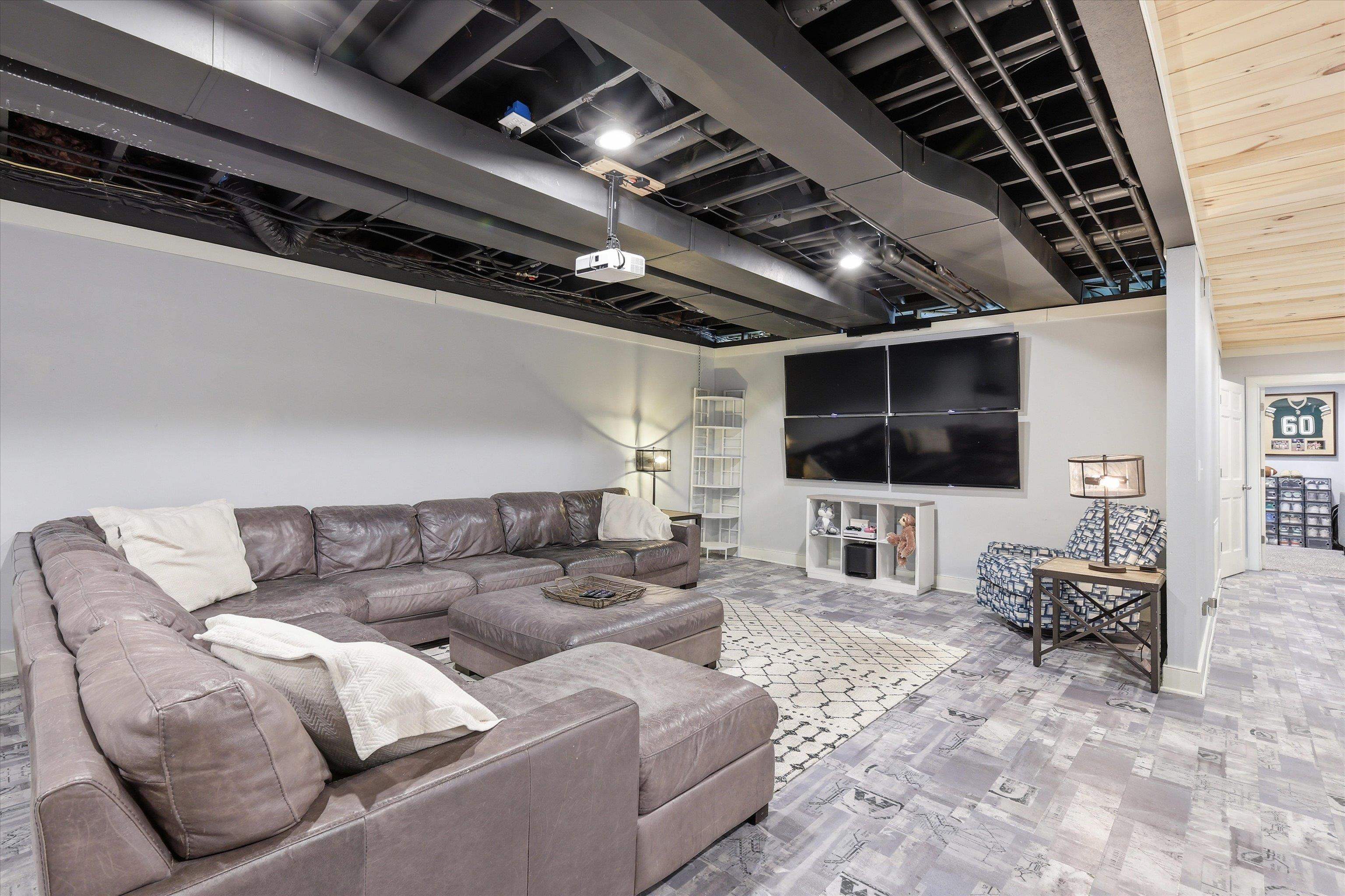 439 East Factory Street Seymour, WI 54165 - Photo 28 of 64