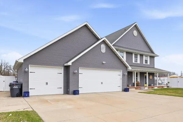 $699,000 | 439 East Factory Street, Seymour, WI 54165