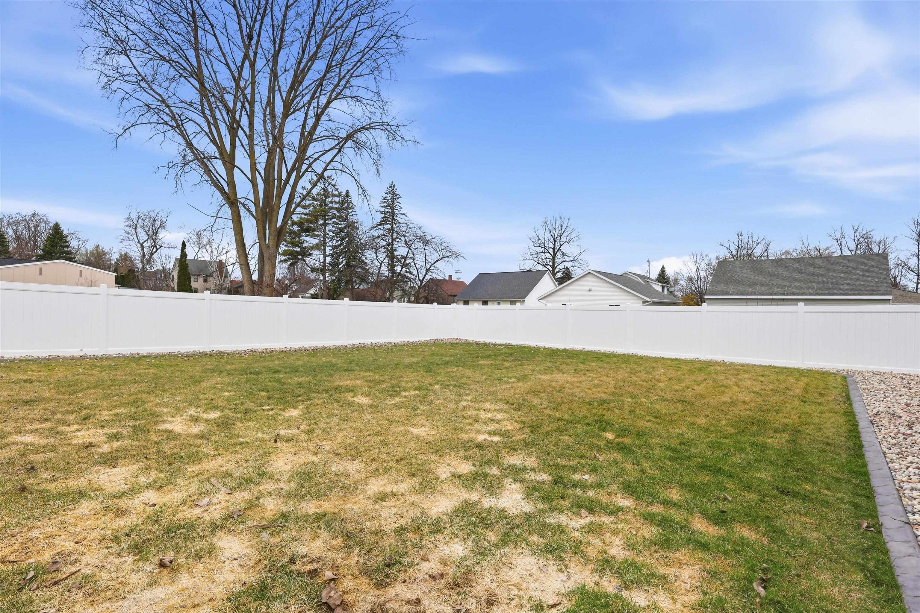 439 East Factory Street Seymour, WI 54165 - Photo 51 of 64