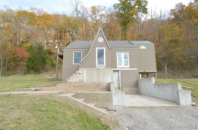 $119,900 | 802 Highway 3, Rockwood, IL 62280