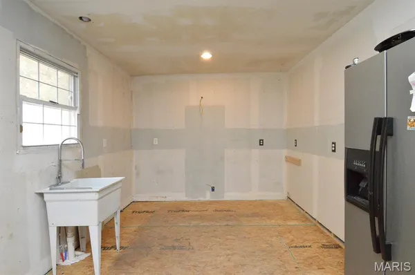 $99,900 | 802 Highway 3, Rockwood, IL 62280