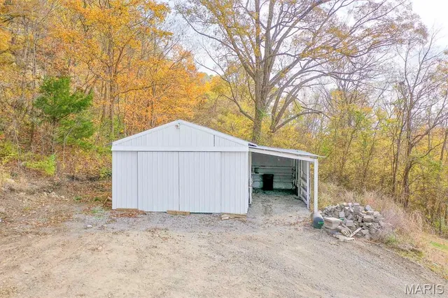 $119,900 | 802 Highway 3, Rockwood, IL 62280