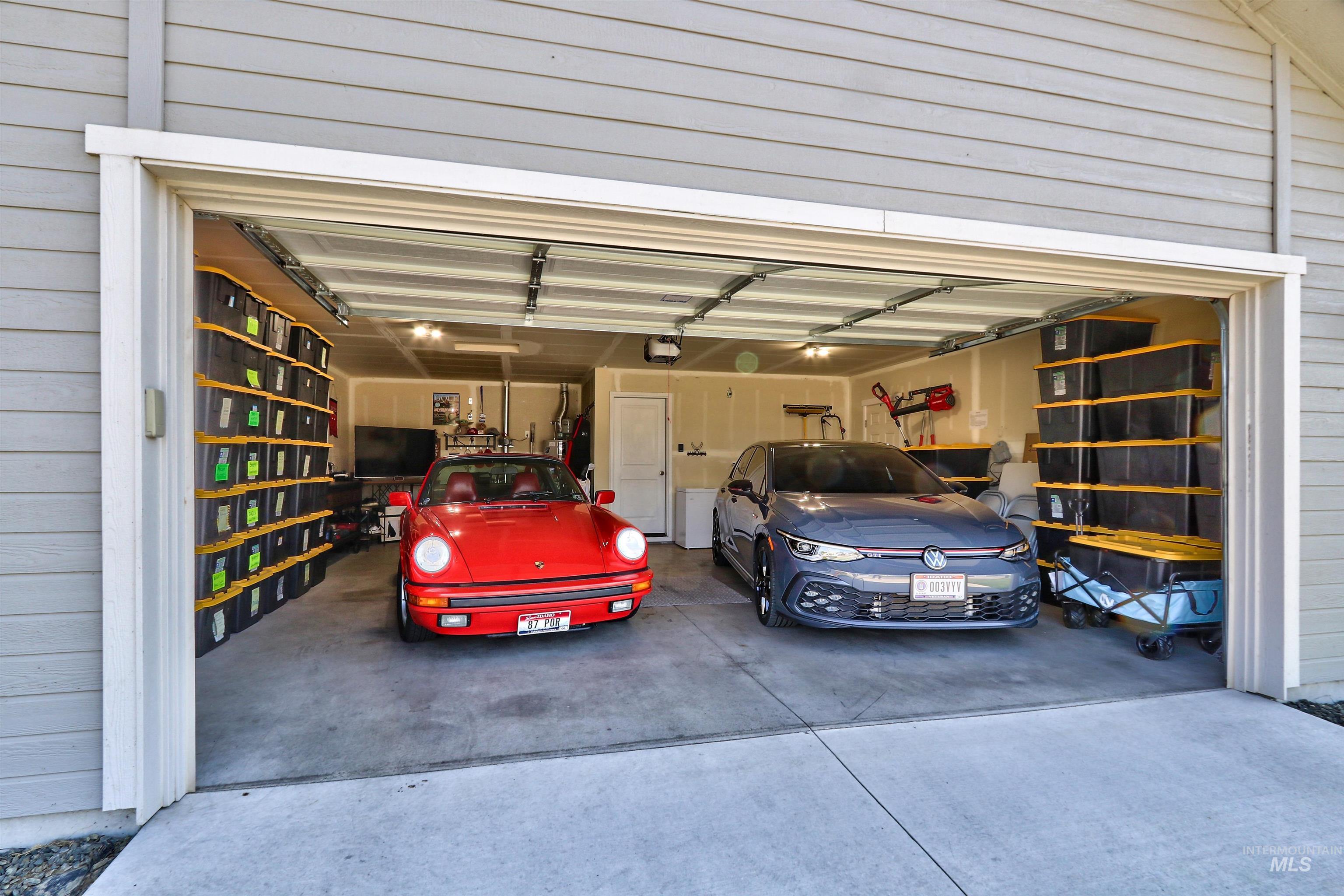 7698 South Seabreeze Way Boise, ID 83709 - Photo 14 of 16 View of garage