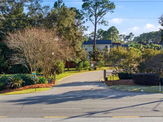 $369,000 | 9375 Palmetto Ridge Court, Navarre, FL 32566