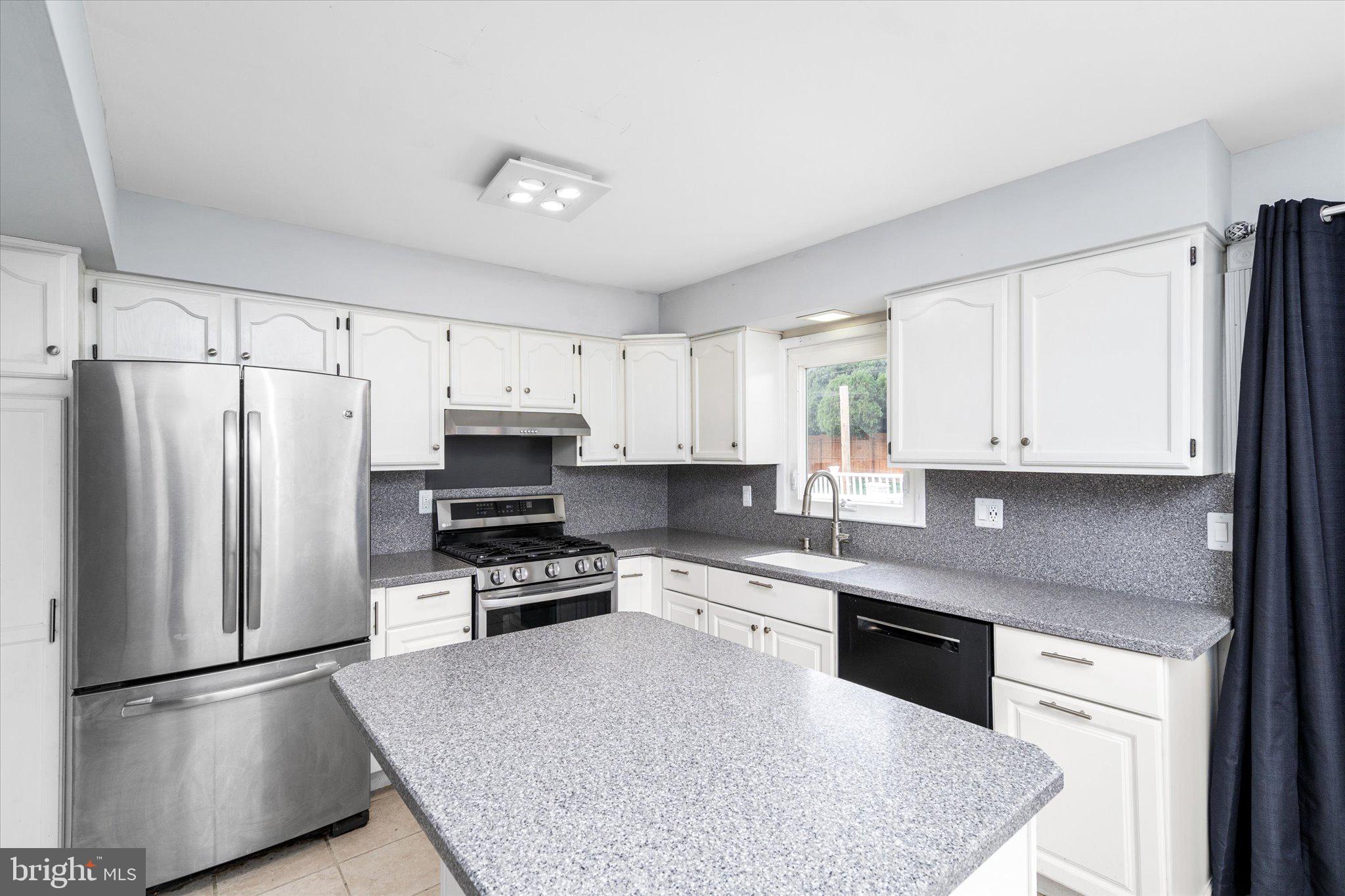 343 George Dye Road Hamilton, NJ 08690 - Photo 14 of 34