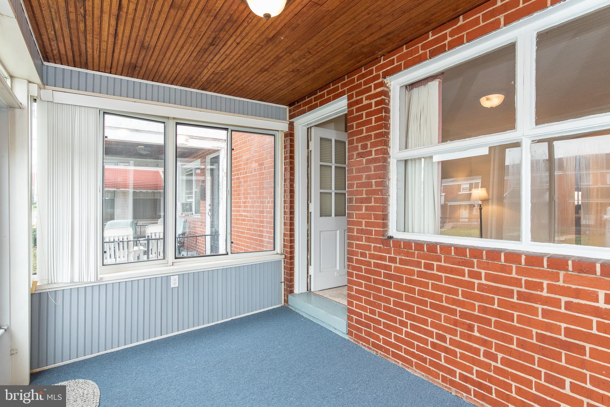 2718 Moorgate Road Baltimore, MD 21222 - Photo 4 of 39 Sunroom