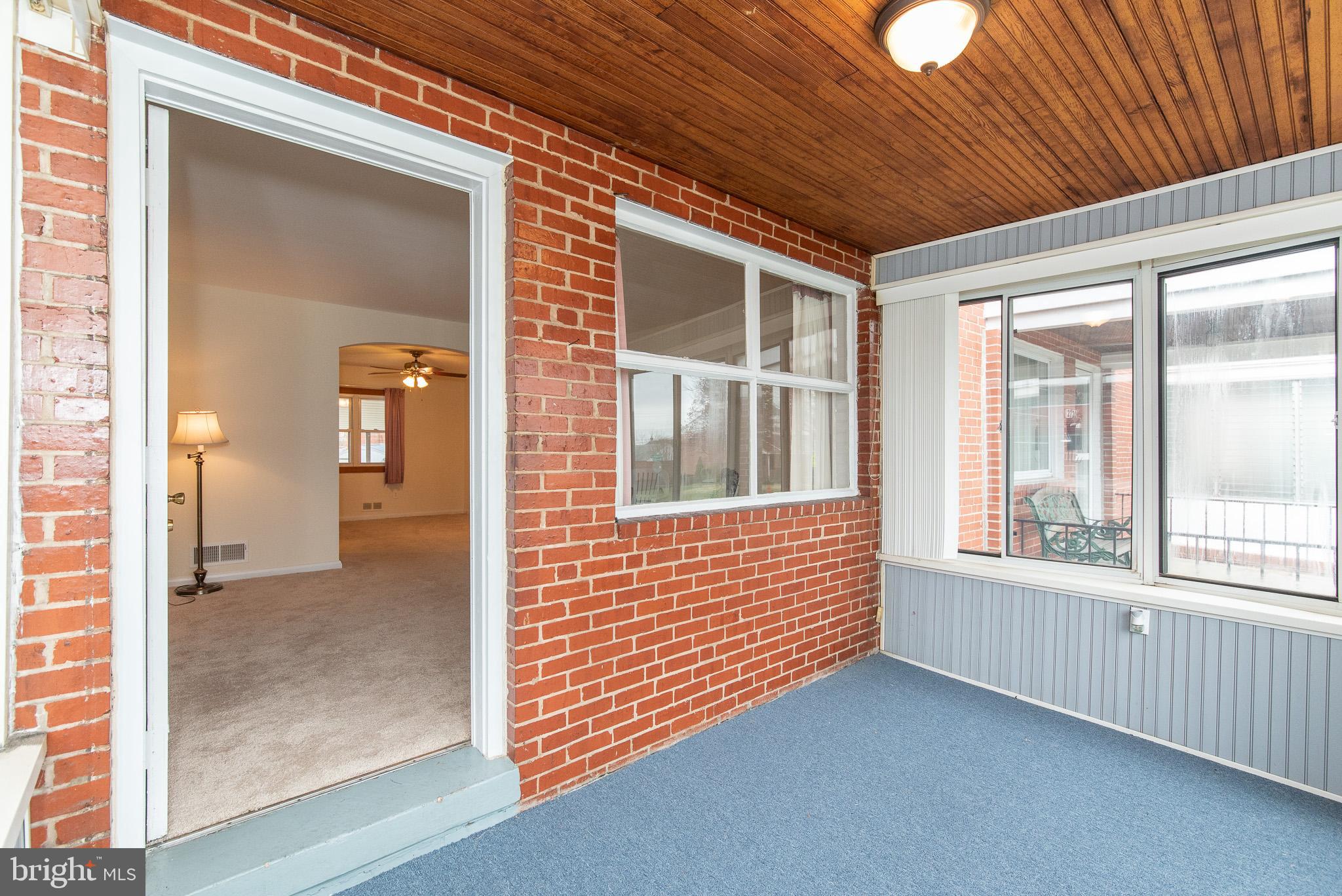 2718 Moorgate Road Baltimore, MD 21222 - Photo 5 of 39 Sunroom
