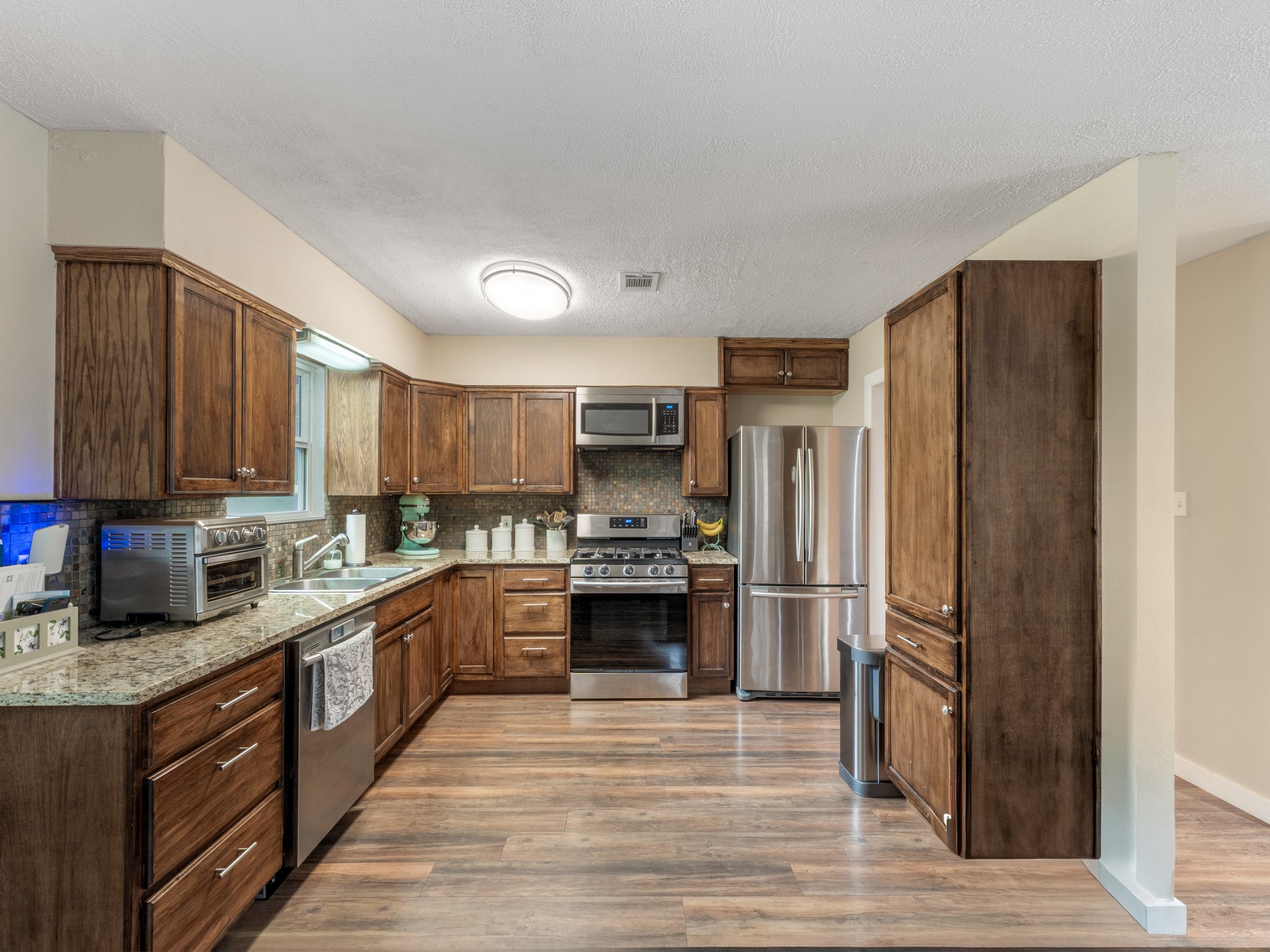 4705 Manchaca Road Austin, TX 78745 - Photo 7 of 16