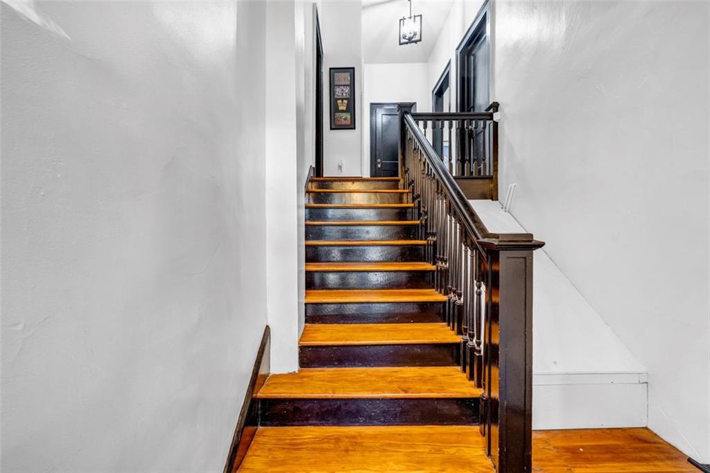 800 Myrtle Street Northeast Atlanta, GA 30308 - Photo 10 of 28 a view of entryway