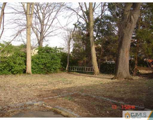 311 Bramhall Road Rahway, NJ 07065 - Photo 8 of 9 Gallery Image 8