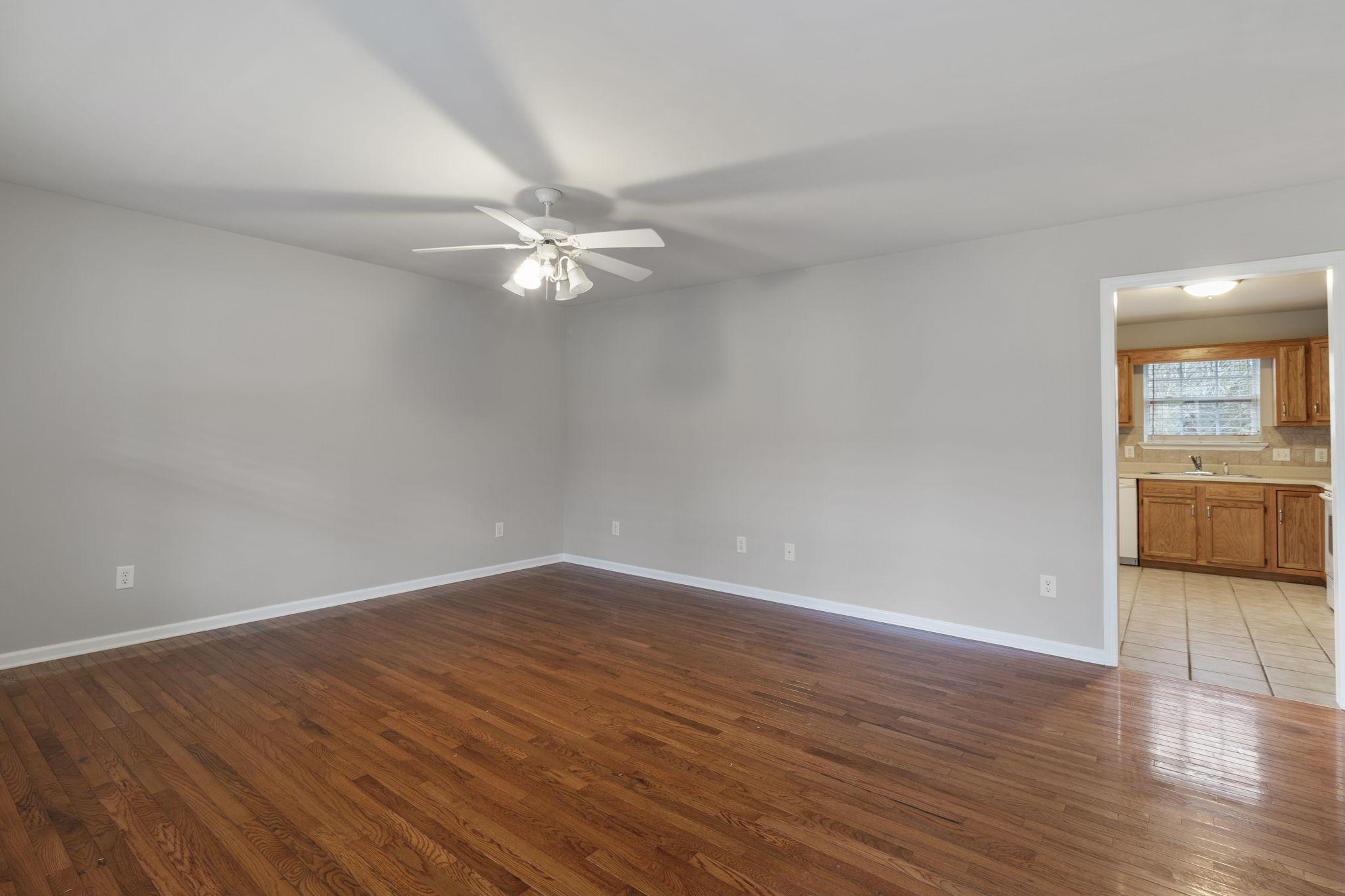 5190 Frontage Road Northwest, Unit 28 Cleveland, TN 37312 - Photo 5 of 14 4_5190+Frontage+Rd+NW+Cleveland-4-WebQua