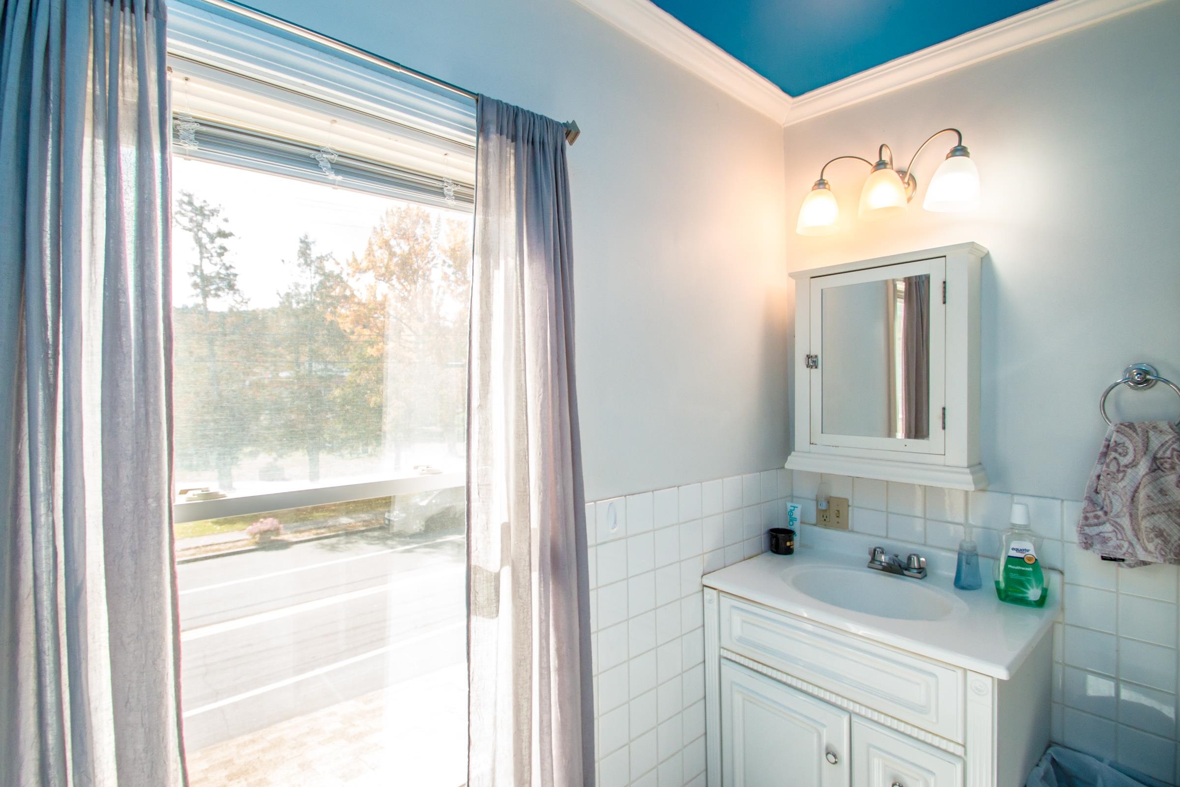 64 Main Street Gorham, NH 03581 - Photo 24 of 40