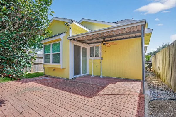 $1,700 | 11525 Teaside Drive, Houston, TX 77066