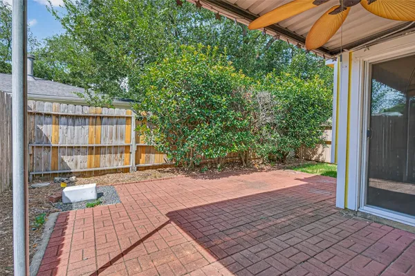 $1,700 | 11525 Teaside Drive, Houston, TX 77066