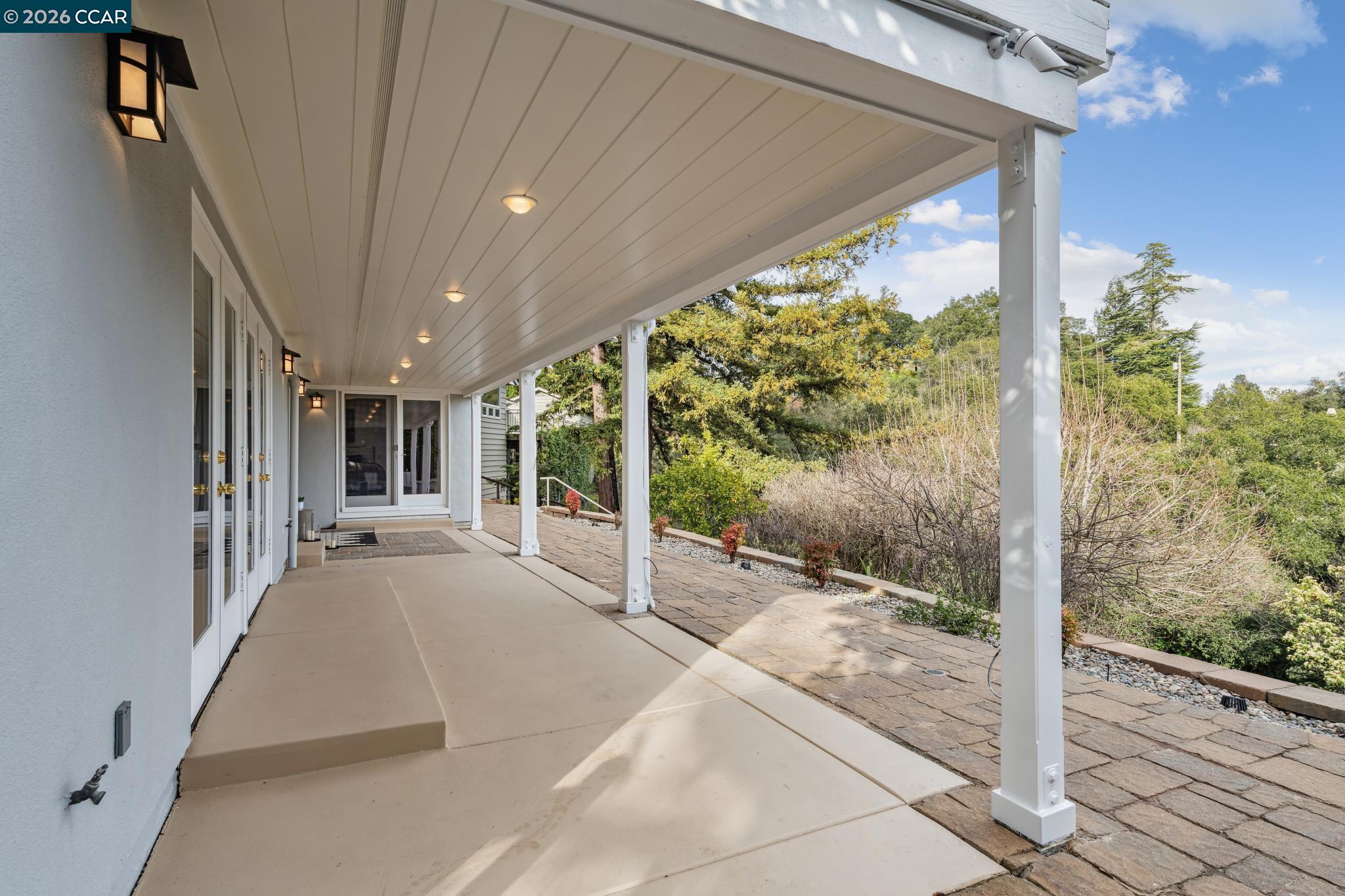 15 Los Dedos Road Orinda, CA 94563 - Photo 8 of 60