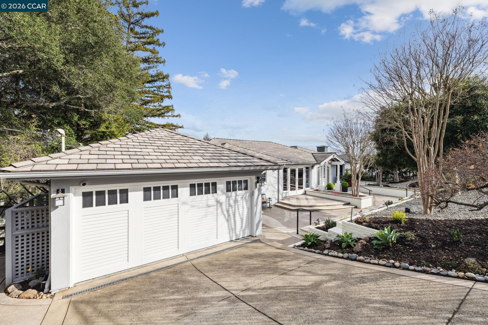 15 Los Dedos Road Orinda, CA 94563 - Photo 9 of 60