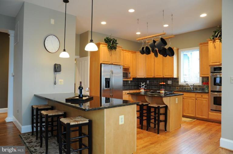 333 Little Quarry Road Gaithersburg, MD 20878 - Photo 5 of 19 Kitchen