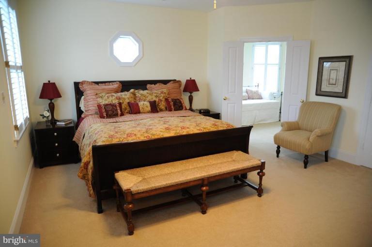 333 Little Quarry Road Gaithersburg, MD 20878 - Photo 8 of 19 Master Bedroom