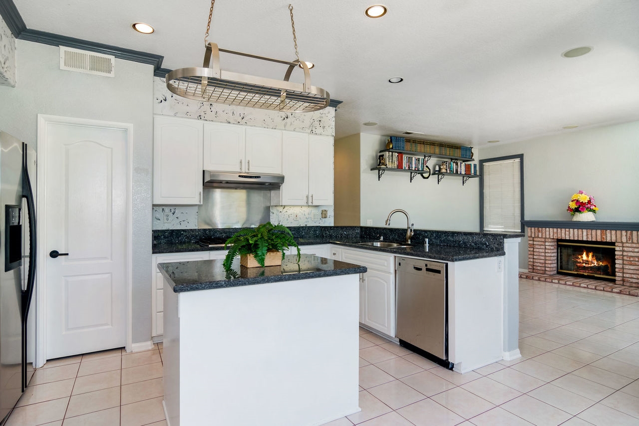 7848 Prairie Shadow Road San Diego, CA 92126 - Photo 9 of 25 Gallery Image 9