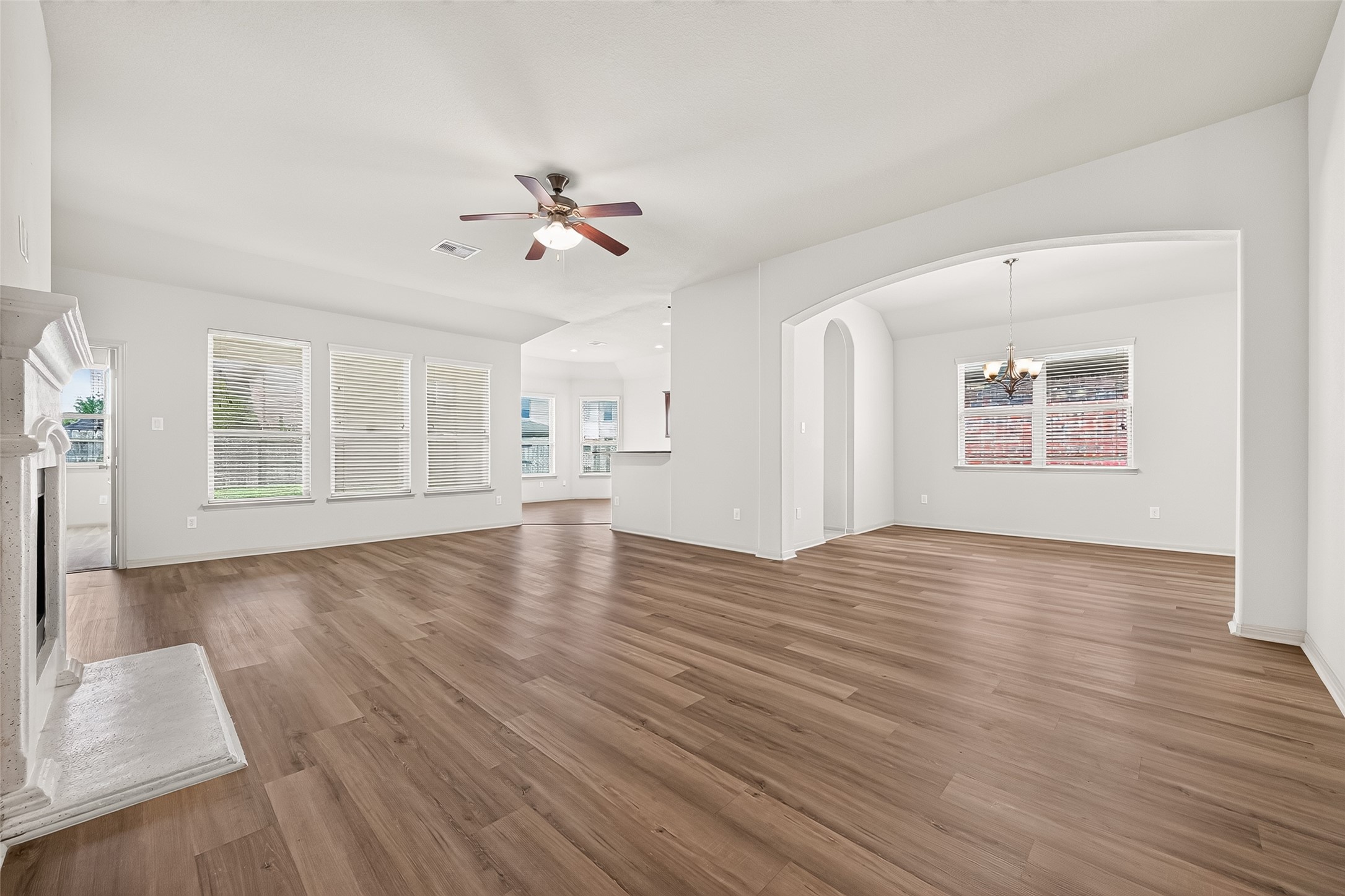 9214 Cavalier Lane Rosenberg, TX 77469 - Photo 8 of 37