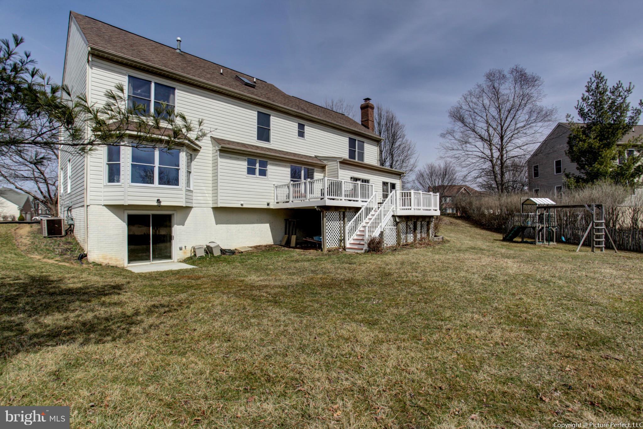 9027 Spring Valley Drive Frederick, MD 21701 - Photo 4 of 30 Exterior (Rear)