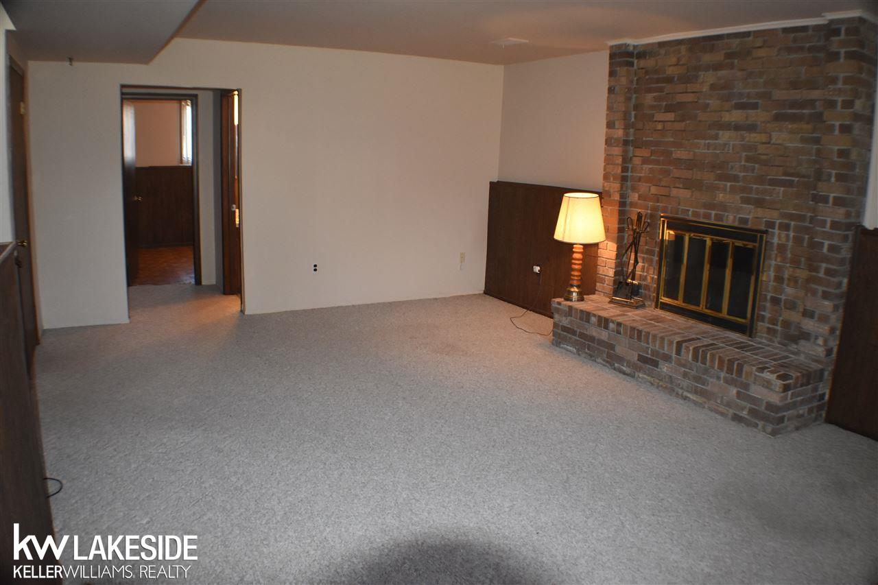 47610 Barbara Road Macomb, MI 48044 - Photo 18 of 38 31338938-17.JPG
