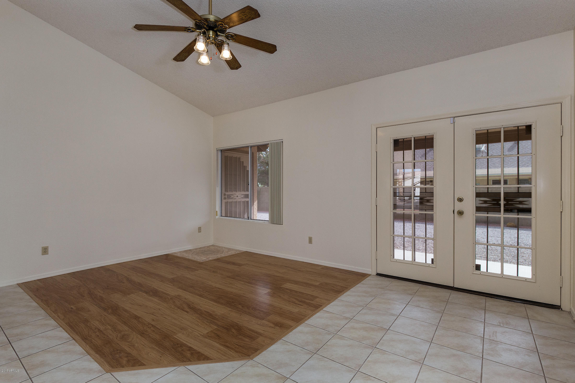 4537 East Towne Lane Gilbert, AZ 85234 - Photo 3 of 15 4537_E_Towne_Ln_02