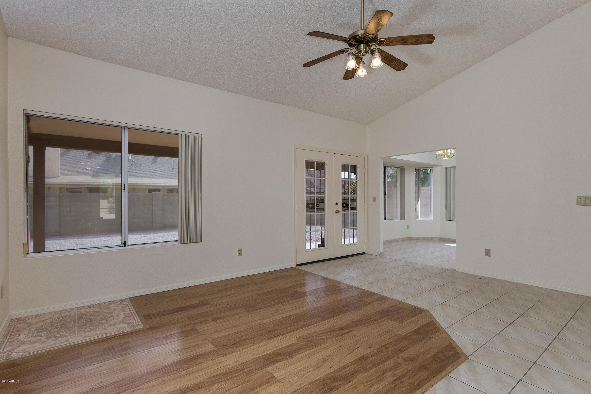 4537 East Towne Lane Gilbert, AZ 85234 - Photo 4 of 15 4537_E_Towne_Ln_03