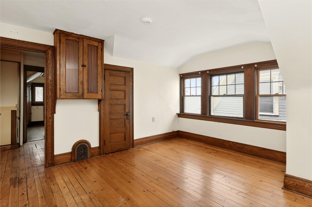 2 Thayer Street Rochester, NY 14607 - Photo 39 of 50 third floor apartment