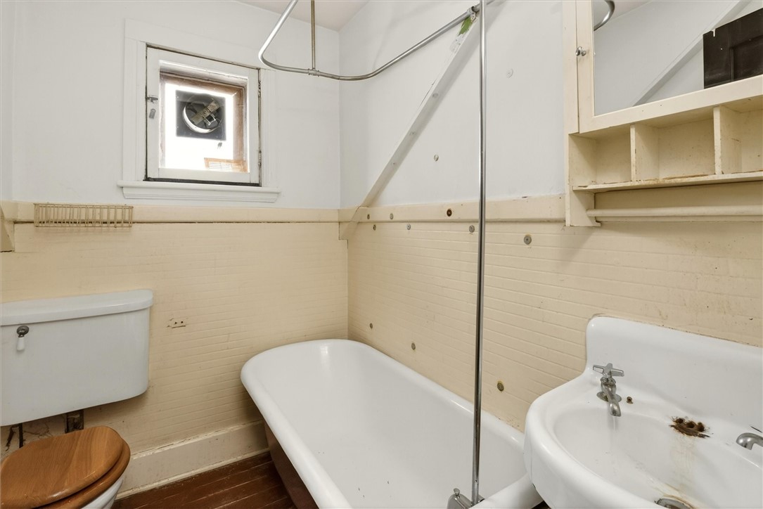 2 Thayer Street Rochester, NY 14607 - Photo 43 of 50 third floor bathroom