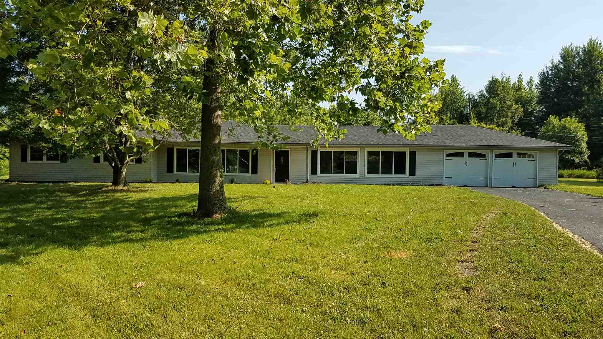 5033 Ranch Road Leo, IN 46765 - Photo 2 of 21