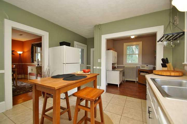1911 Sheffield Road Southwest Roanoke, VA 24015 - Photo 10 of 31 KITCHEN 3