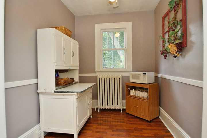 1911 Sheffield Road Southwest Roanoke, VA 24015 - Photo 11 of 31 KITCHEN 4
