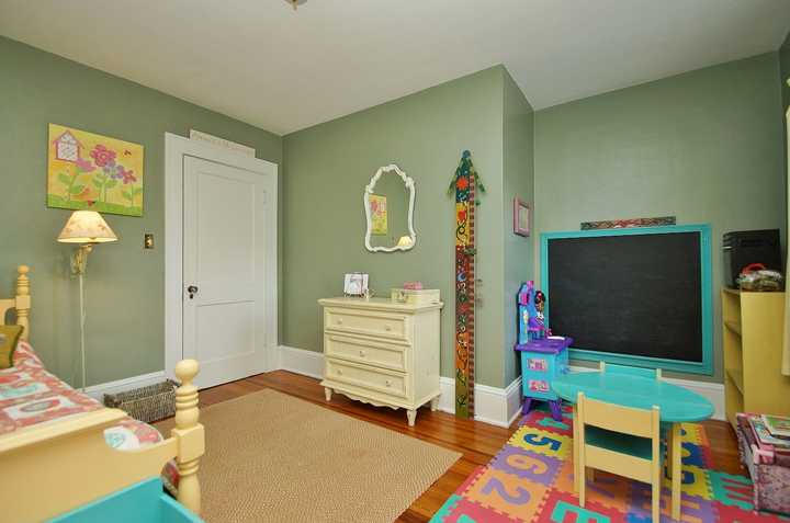 1911 Sheffield Road Southwest Roanoke, VA 24015 - Photo 20 of 31 BEDROOM 2 -2