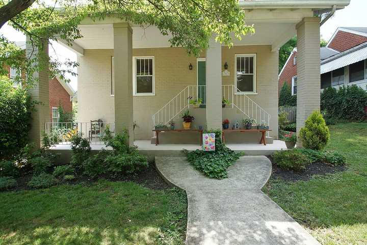 1911 Sheffield Road Southwest Roanoke, VA 24015 - Photo 2 of 31 FRONT 2