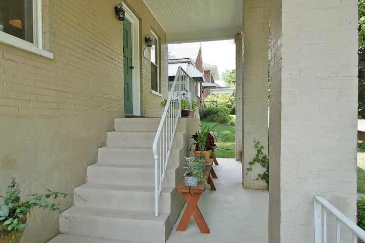 1911 Sheffield Road Southwest Roanoke, VA 24015 - Photo 3 of 31 ENTRY