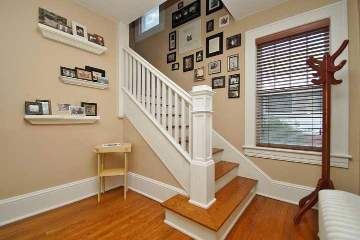 1911 Sheffield Road Southwest Roanoke, VA 24015 - Photo 7 of 31 STAIRS